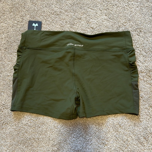 Under Armour green shorts - Picture 3 of 4